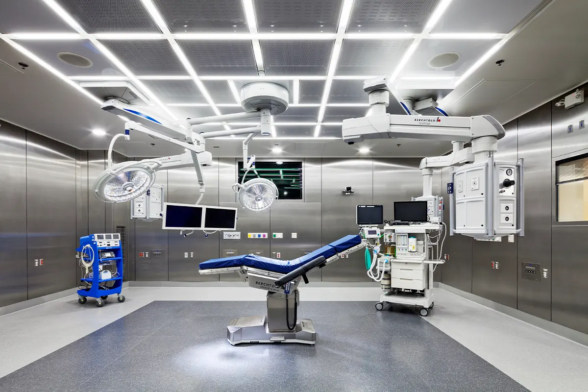 p02_S04_Medicalequipment